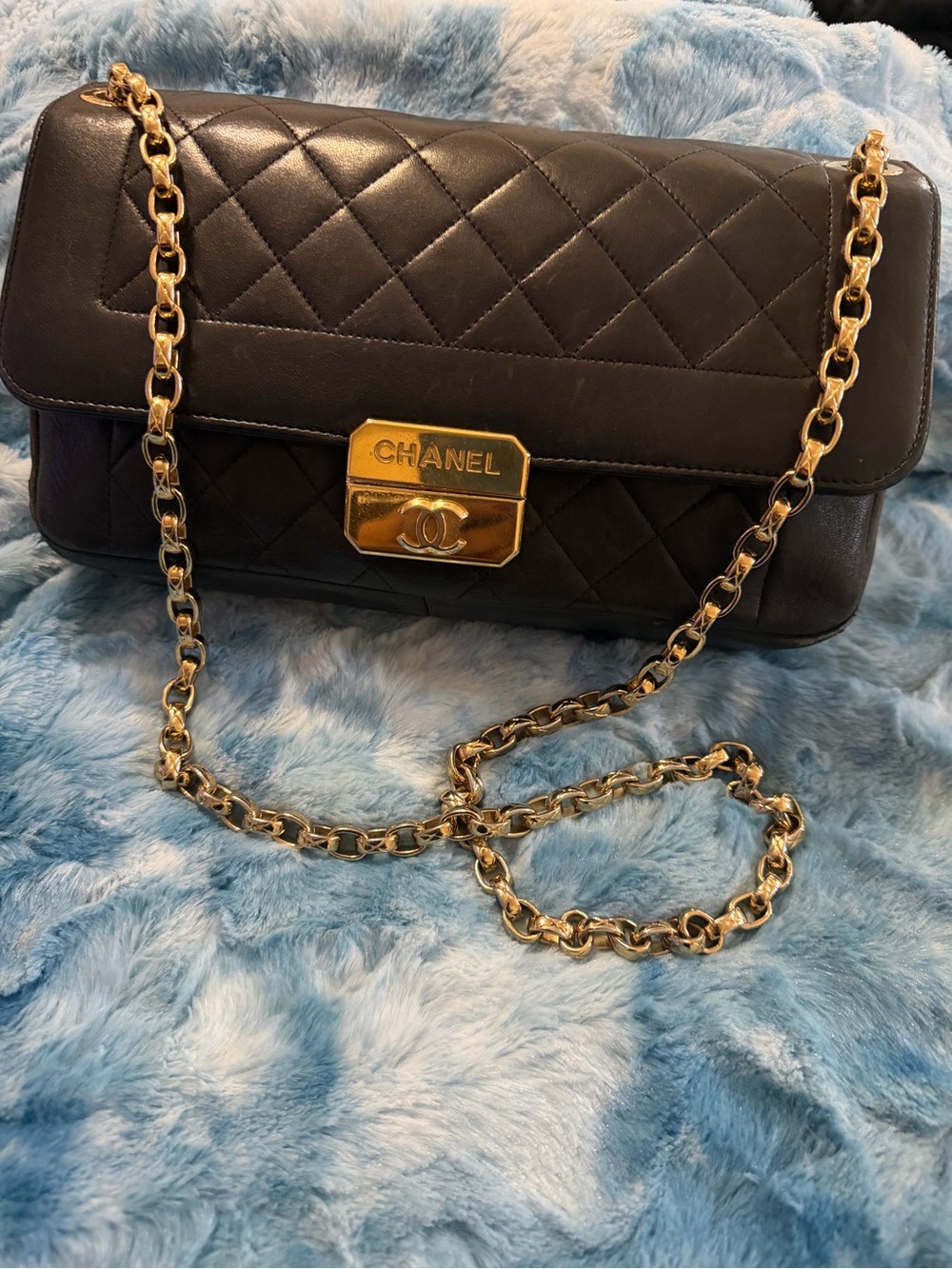CHANEL Authentic Large Flap Lambskin Bag 🔥🔥See Description taking offers